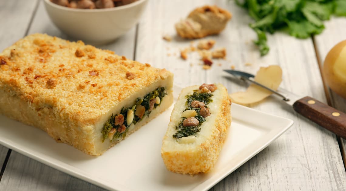 Gatò di patate con salsiccia friarielli e provola