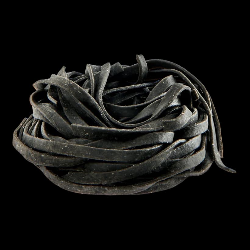 Taglioline al nero di seppia