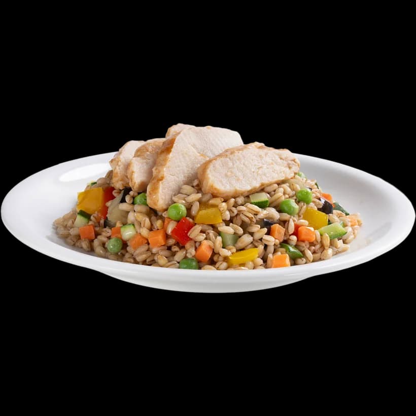 Tagliata di pollo con orzo e verdure