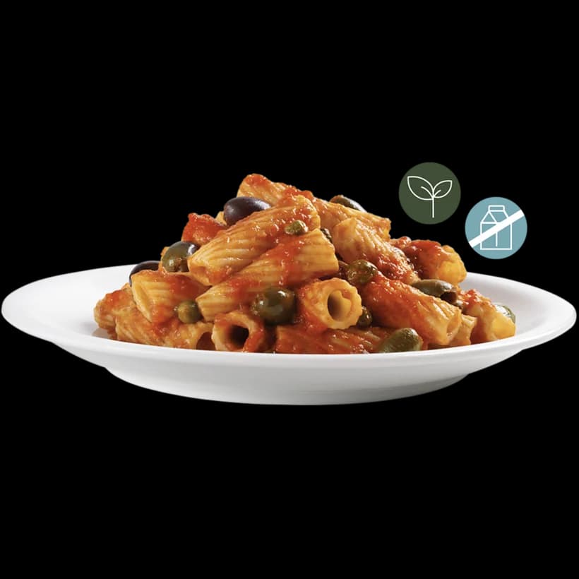 Rigatoni con pomodori datterini, olive leccino e capperi