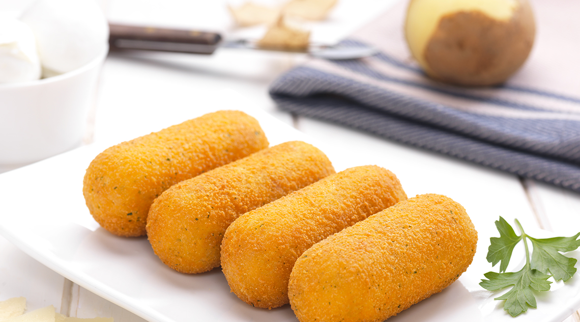 O&rsquo; Panzarotto napoletano con salame, provolone e mozzarella