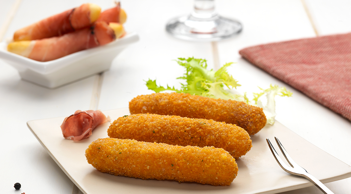 Stick di provola con speck panato